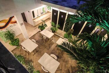 Hostal Gayser