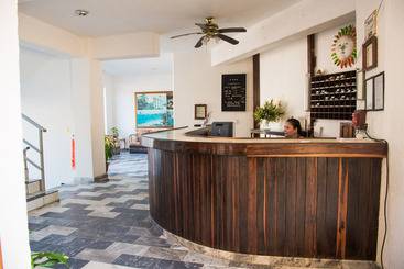 هتل Club Nautico El Dorado