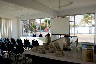 هتل Club Nautico El Dorado