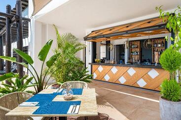 هتل Las Terrazas de Abama Suites