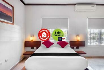 Monte Salerno Hotel & Suites