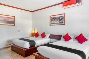 Monte Salerno Hotel & Suites