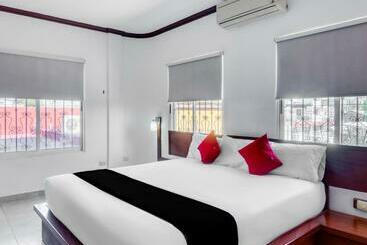 Monte Salerno Hotel & Suites