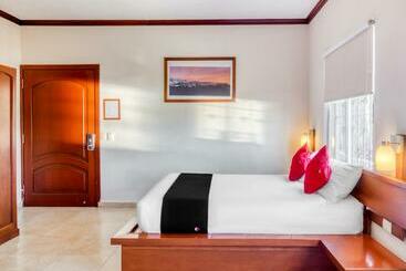 Monte Salerno Hotel & Suites