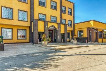 Monte Salerno Hotel & Suites