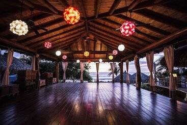 هتل Present Moment Retreat