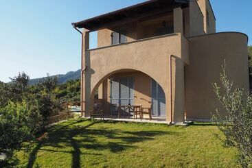 هتل روستایی Agriturismo I Castellari