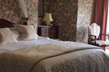 هتل Whashton Springs Farmhouse B&b