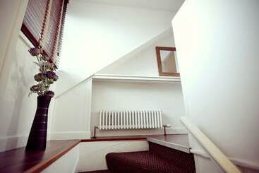 شقق خاصة سياحية Howburn Residence