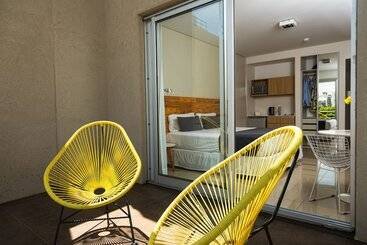Lemon Suites