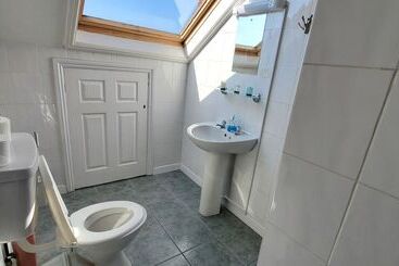 پانسیون Diamonds Guest House