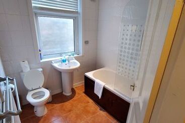 پانسیون Diamonds Guest House