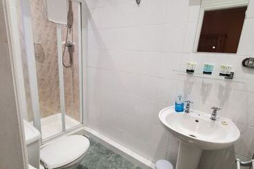 پانسیون Diamonds Guest House