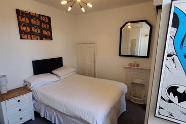 پانسیون Diamonds Guest House