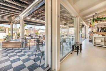 پانسیون The Art Inn Lisbon