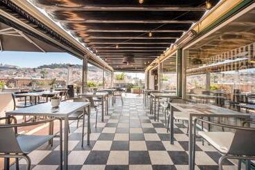 پانسیون The Art Inn Lisbon
