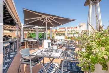 پانسیون The Art Inn Lisbon