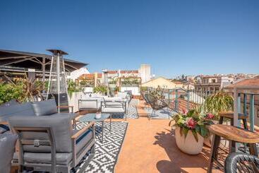 پانسیون The Art Inn Lisbon