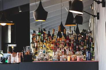 پانسیون The Art Inn Lisbon