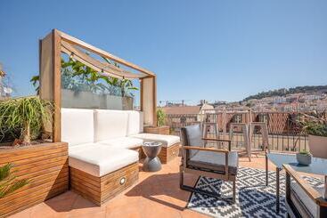 پانسیون The Art Inn Lisbon