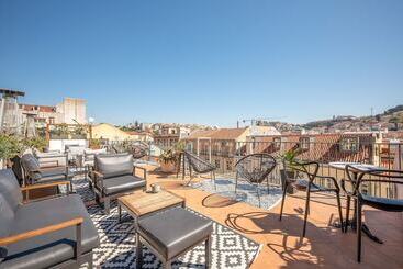 پانسیون The Art Inn Lisbon