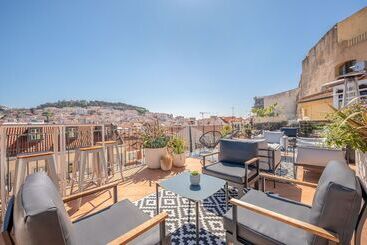 پانسیون The Art Inn Lisbon