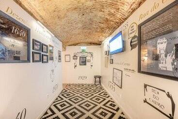 پانسیون The Art Inn Lisbon