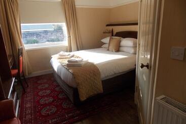 The Mountford Hotel Free Parking