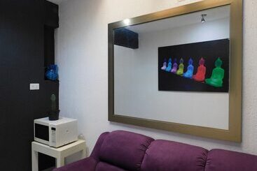 Zyan Rooms