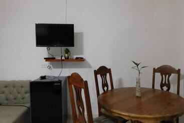Zyan Rooms