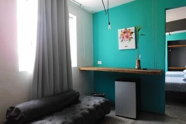 Zyan Rooms