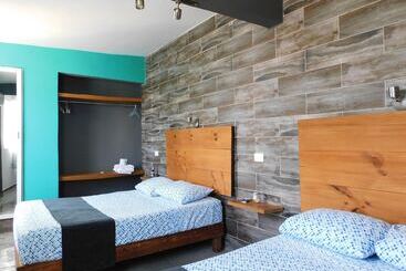 Zyan Rooms