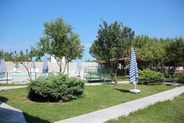Sinopsis Resort Otel