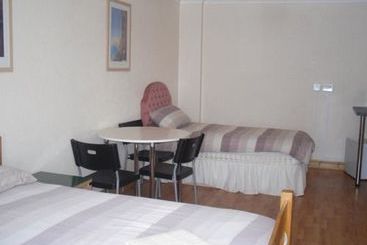 تختخواب و صبحانه Llanion Lodge