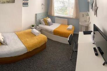 تختخواب و صبحانه The Chedburgh Guest House