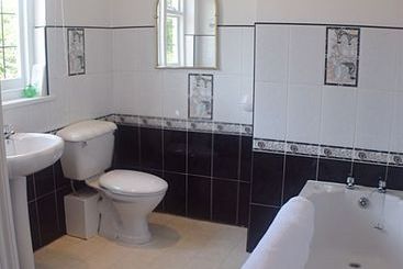 Broad Oaks B&b