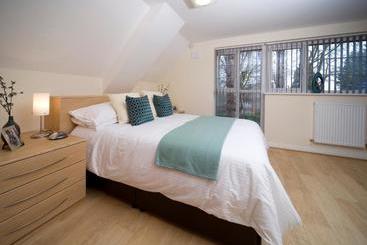 Cliddesden Place By House Of Fisher