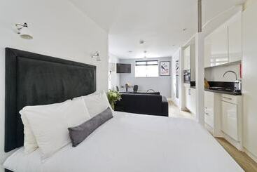 Crane Court By City2stay