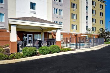 هتل Candlewood Suites St Clairsville Wheeling Area, An Ihg