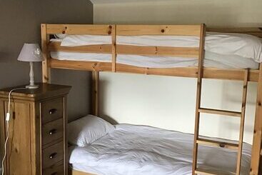 هتل Crossways Inn