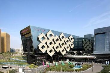Crowne Plaza Riyadh   Rdc Hotel & Convention, An Ihg