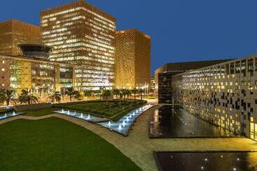 Crowne Plaza Riyadh   Rdc Hotel & Convention, An Ihg