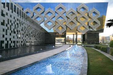 Crowne Plaza Riyadh Rdc Hotel & Convention, An Ihg