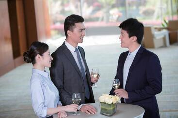 هتل Holiday Inn Chongqing University Town, An Ihg