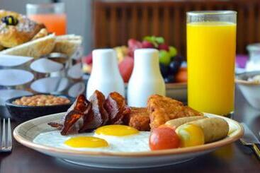 هتل Holiday Inn Express & Suites Louisville Downtown By Ihg