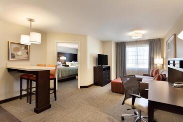 هتل Staybridge Suites Midland By Ihg