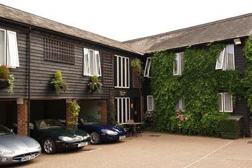 هتل The Stables At The Starr Inn
