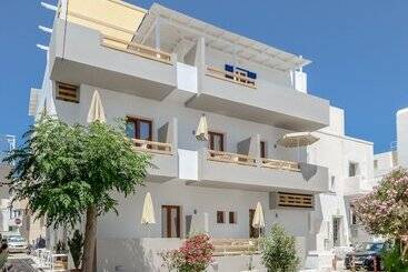 Panormos Hotel And Studios