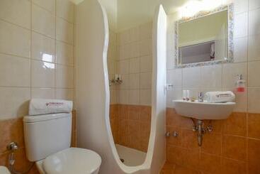 Panormos Hotel And Studios
