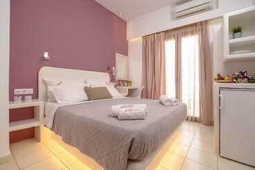 Panormos Hotel And Studios